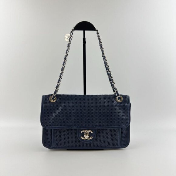 Chanel CC Logo Quilted Shoulder Bag Navy Leather Vintage - Picture 3 of 16